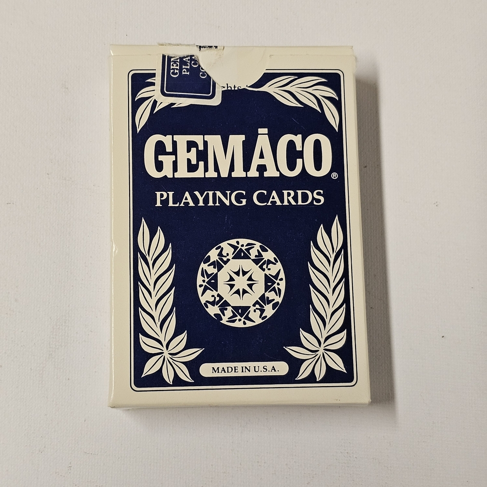 Gemaco Playing Cards – Shooting Star Casino – One Deck – Made in USA